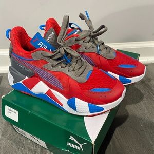 Puma sneakers
